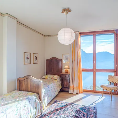 Charming With Private Pool! * Civenna