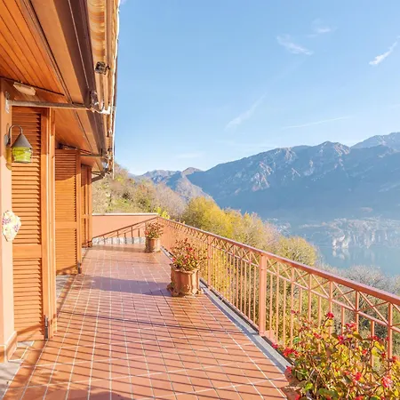 Charming With Private Pool! *