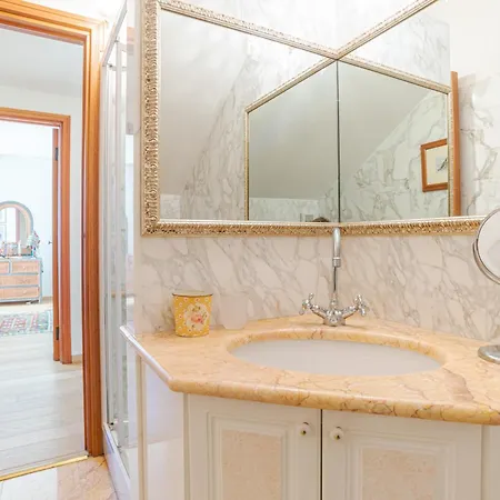 Villa Charming With Private Pool! Civenna